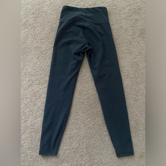Old Navy Gray Extra Compression Go-Dry Legging Sz S - Picture 4 of 6